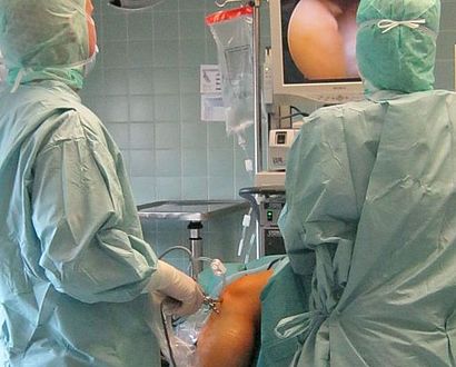 Willibrord-Spital-Arthroskopische-OP-Spiegelung-Kniegelenk